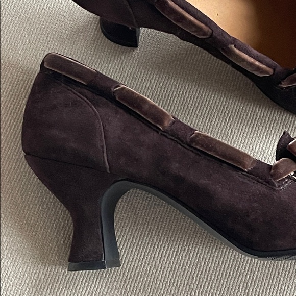 Naturalizer | Brown Suede Heels | Velvet Bow Detail | Size 10 | NWOT - Picture 3 of 12